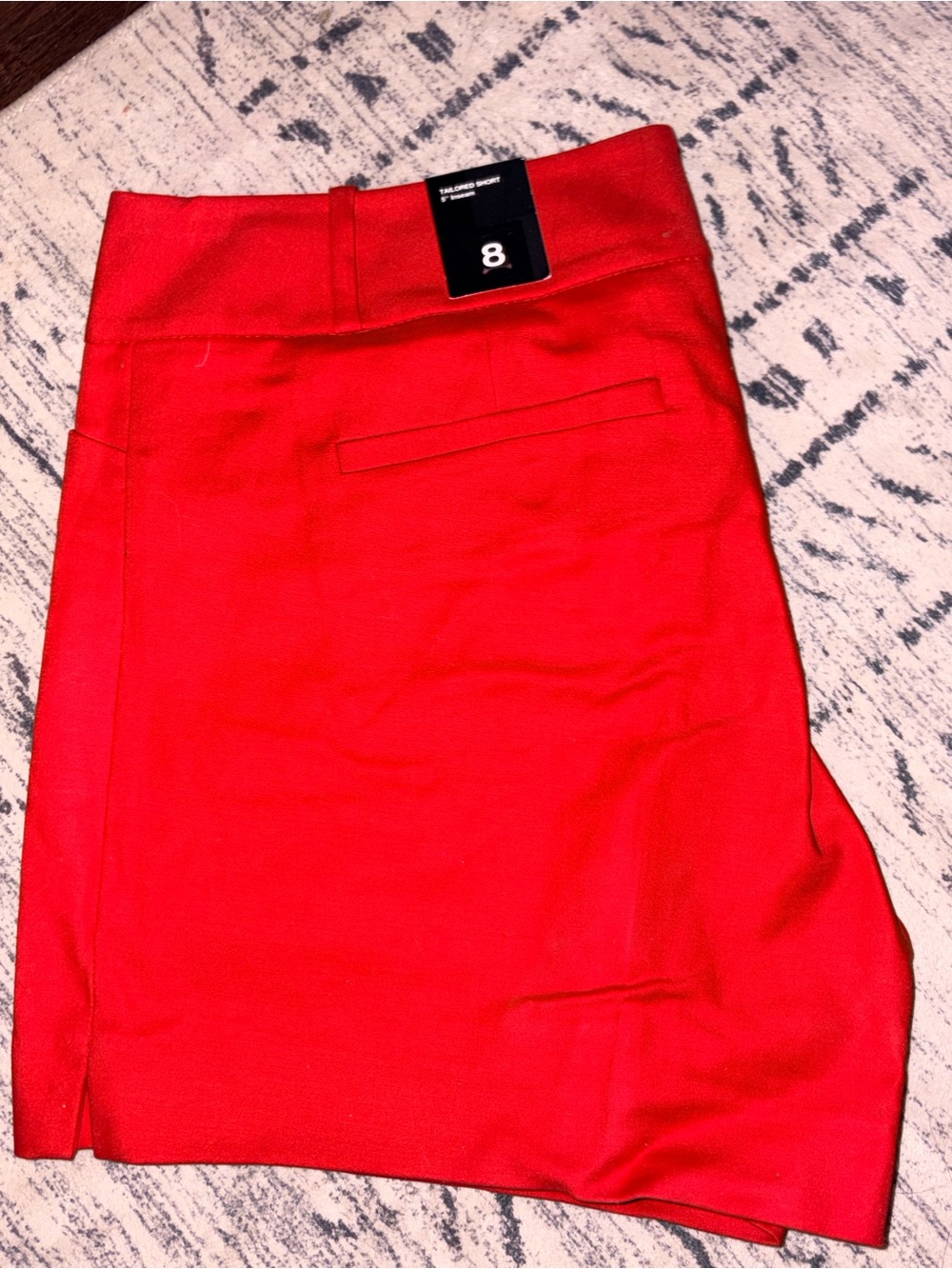 The Limited Tailored Shorts – Size 8 – New With Tags